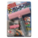 網戸を外さず水や掃除機も使わずキレイにできる網戸専用クリーナーブラシ