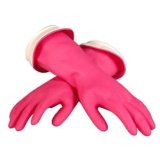 カーペットの小さなゴミはゴム手袋でキレイサッパリ