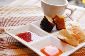 幸せの秘訣は、料理の腕を磨くか、料理上手なパートナーと暮らす