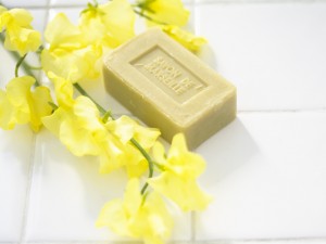 ガラス食器をピカピカにする方法