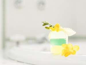 キッチンの戸棚の湿気やニオイを取り除く方法