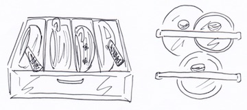 深さのある引き出しに鍋やプライパンを収納