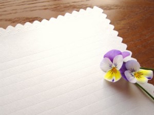 いつのまにか溜まってしまう便箋の片づけ