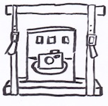 革ベルトでマガジンラック収納